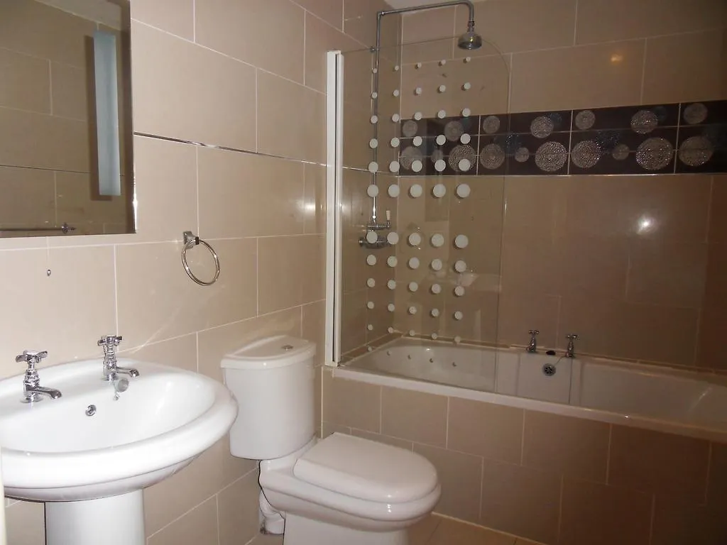 Ethan House Holiday Suites Cill Airne 0*,