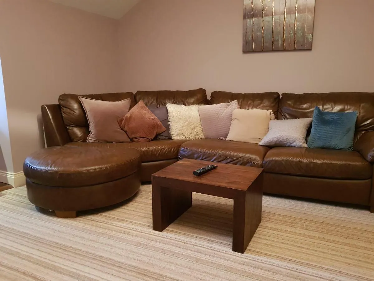 Ethan House Holiday Suites Cill Airne 0*,